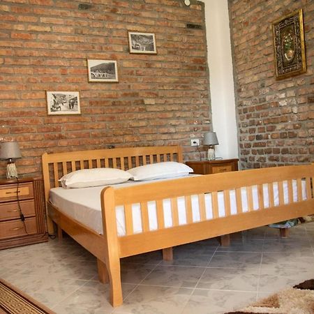 Guesthouse Belle View Berat Exterior photo