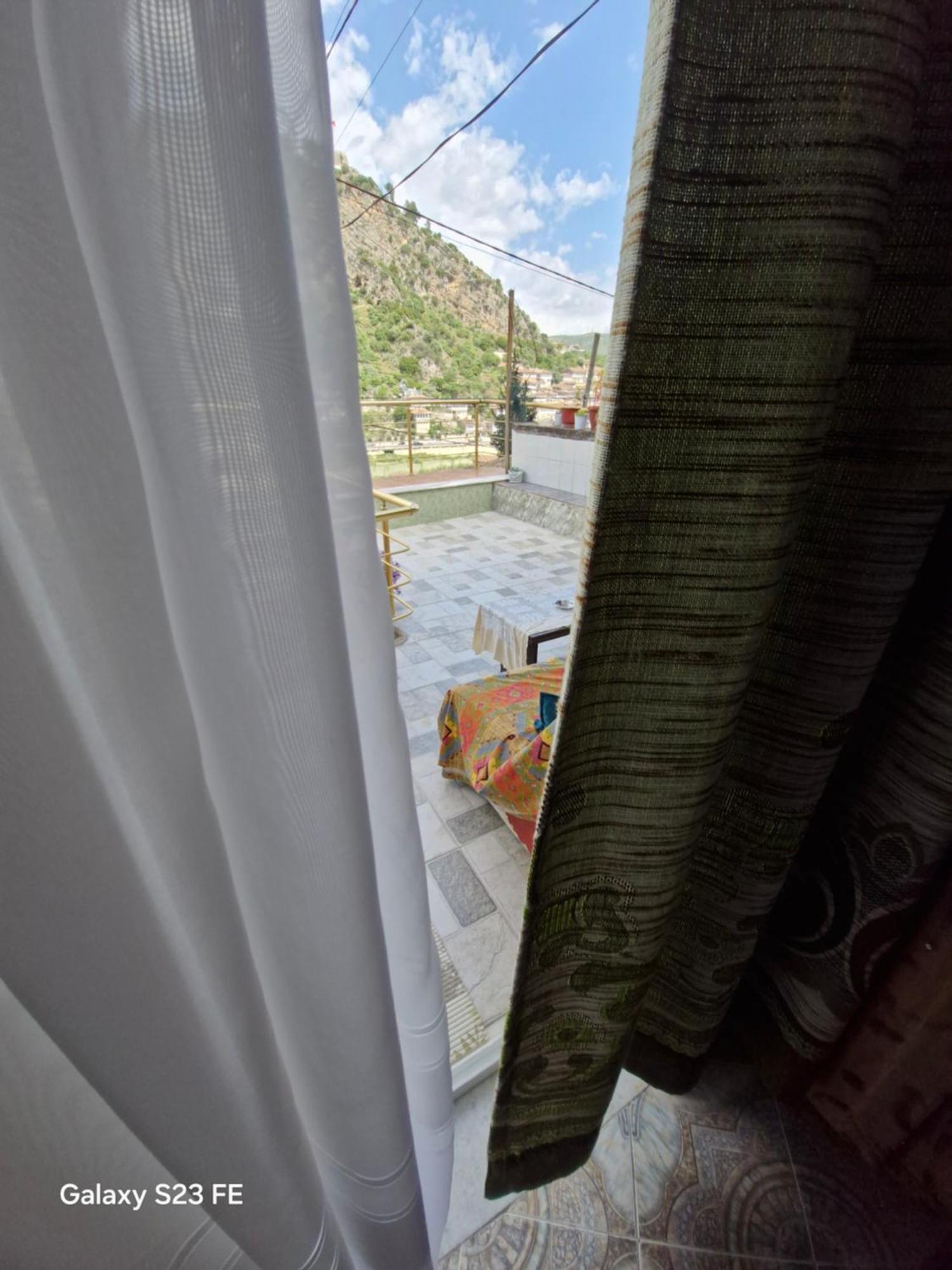 Guesthouse Belle View Berat Exterior photo